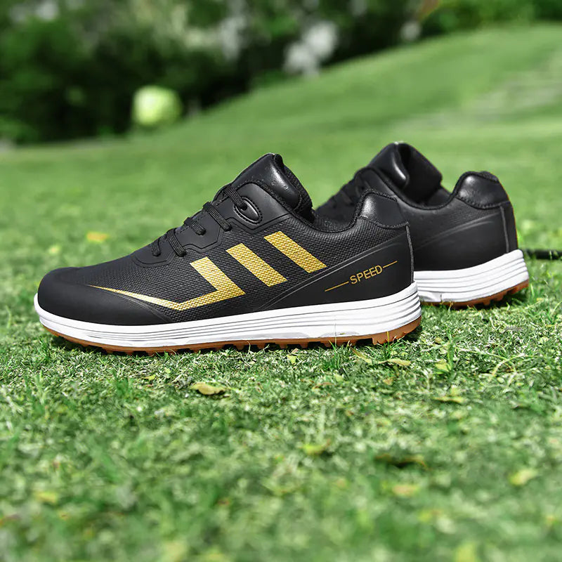 New Stylish Lightweight Golf Shoes for Men and Women